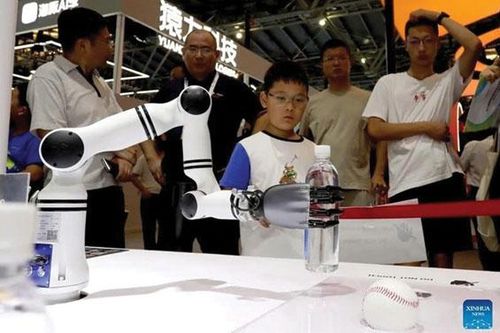 Các quốc gia 'tăng tốc' trong cuộc đua chiêu mộ nhân tài toàn cầu