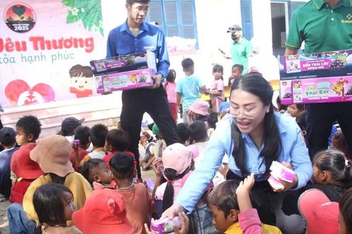 Gieo yêu thương, mang nước sạch đến người dân Raglai