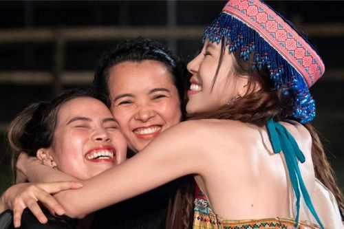 Chị đẹp Trang Pháp hé lộ gia thế có ông là nhà ngoại giao