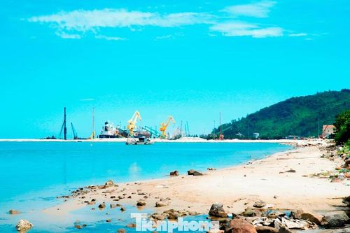 Cửa biển tại Huế bị bồi cạn, tai nạn rình rập