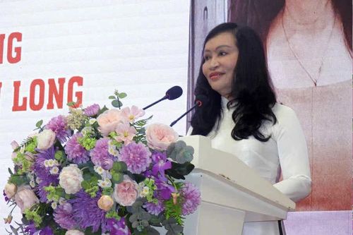 Trao bằng tốt nghiệp cho gần 600 tân cử nhân, kỹ sư hệ từ xa