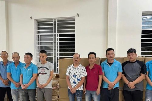 Nhân viên câu kết, trộm hàng chục tấn hàng của công ty