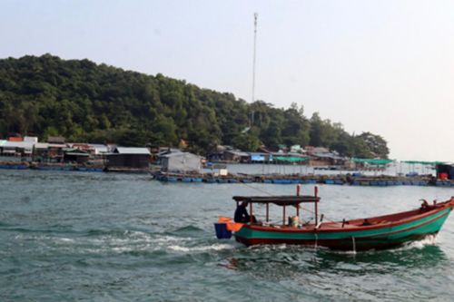 Hai du khách tử vong khi chèo sup trên biển ở An Giang