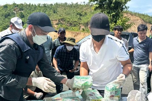7 giờ mật phục, 7 giây khống chế, triệt phá đường dây ma túy xuyên quốc gia 'khủng'