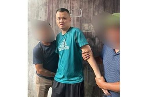 Bắt nhanh đối tượng mang dao đi cướp tiệm vàng giữa ban ngày