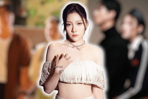 Rộ tin em gái Trấn Thành hẹn hò với một nam ca sĩ nổi tiếng, loạt 'hint' rõ mười mươi