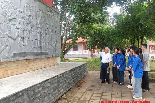 Về quê hương cách mạng Hoằng Châu