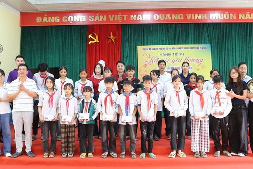 Tấm lòng người con Đất Tổ nơi Thủ đô hướng về quê hương