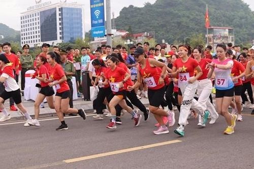 Công an tỉnh Sơn La tổ chức Giải chạy Việt dã