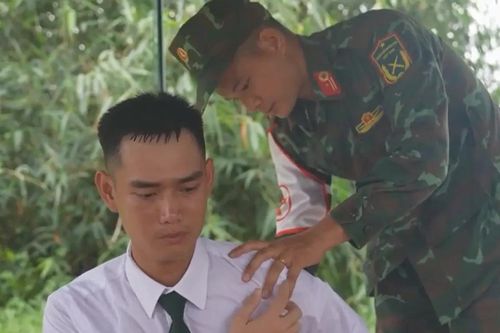 Những người lính thầm lặng trên thao trường