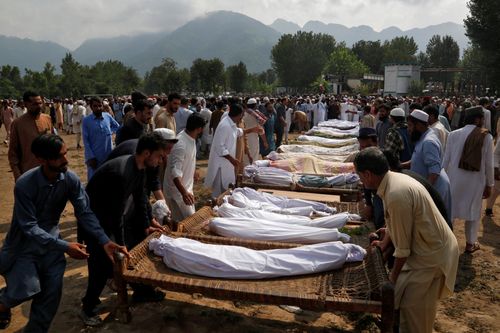 Cảnh kinh hoàng sau trận lũ quét khiến 300 người chết ở Pakistan