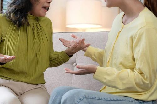 Không được con gái chăm sóc chu đáo, mẹ thưa kiện đòi hơn 17 tỷ đồng