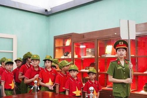 Khám phá Hà Nội qua những di tích lịch sử, cách mạng