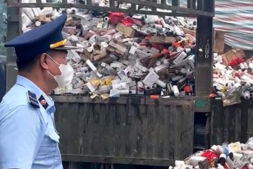 Tiêu hủy hơn 91.000 mỹ phẩm vi phạm, thu nộp ngân sách trên 350 triệu đồng
