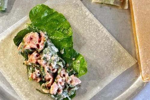 Làm chả lá lốt theo cách này của mẹ trẻ Hà thành, gói không sợ bung, ăn giòn rôm rốp, ngon 'ô mê ly'