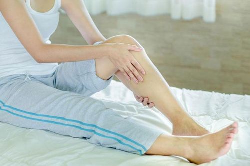 Cảnh báo 7 dấu hiệu sớm của bệnh thận xuất hiện ở tay, chân