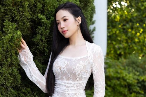 Học trò Mạnh Quỳnh ra mắt album vol.8 'Thương hoài ngàn năm'