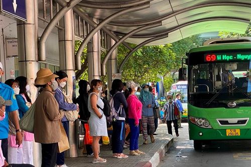 Làn riêng cho xe bus sao cho hiệu quả?