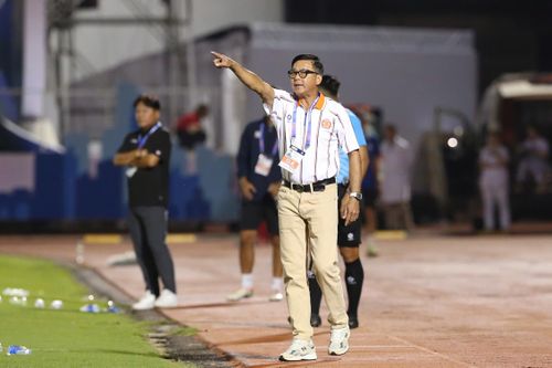 Huỳnh Đức ghi dấu ấn ở ngày khai mạc V.League