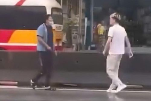 Hành khách tố bị tài xế xe buýt 'nhái' hành hung