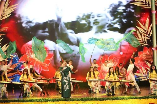 Văn hóa đồng hành cùng dân tộc