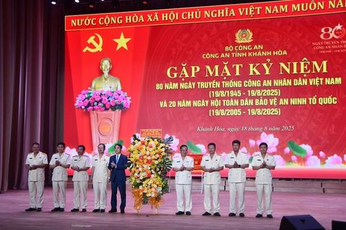 Khánh Hòa: Gặp mặt kỷ niệm 80 năm Ngày truyền thống Công an nhân dân