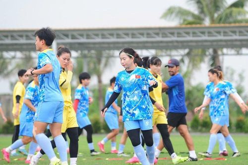 Tuyển bóng đá nữ Việt Nam quyết thắng Thái Lan trong trận tranh hạng ba