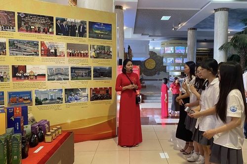 Trưng bày chuyên đề 'Cách mạng Tháng Tám 1945 – Mốc son lịch sử hào hùng'