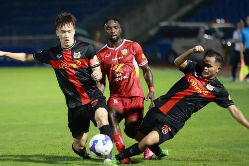 Ninh Bình, PVF-CAND thổi 'làn gió' mới cho V-League