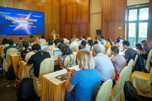 Gần 60 nhà khoa học tham dự Hội nghị quốc tế Vật lý hương vị 2025