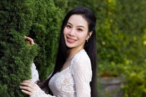 Học trò Mạnh Quỳnh ngày càng xinh, mạnh dạn 'làm mới' mình
