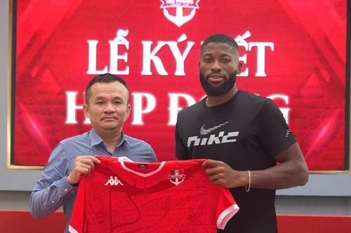 CLB Hải Phòng tái ký hợp đồng với tiền đạo Nigeria