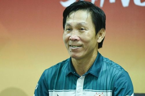 HLV Hoàng Anh Gia Lai nói gì sau trận thua Becamex TPHCM?