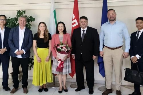 Lãnh đạo Bulgaria ủng hộ hợp tác với Việt Nam thông qua kênh đảng