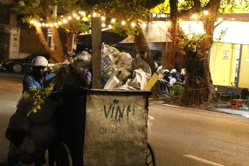 Hà Nội dự kiến tăng giá dịch vụ thu gom rác gấp 7 lần năm 2026