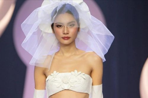 Thời trang cưới táo bạo