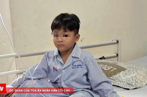 Cứu sống bé trai 6 tuổi bị thủng ruột vì nuốt nam châm