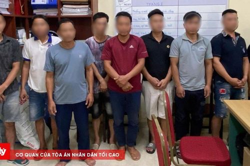 Bắt 9 đối tượng 'sát phạt' trên chiếu bạc