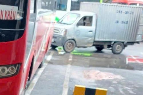Làm rõ thông tin phụ xe tố bị một nam tài xế vô cớ đánh túi bụi ở Hà Nội
