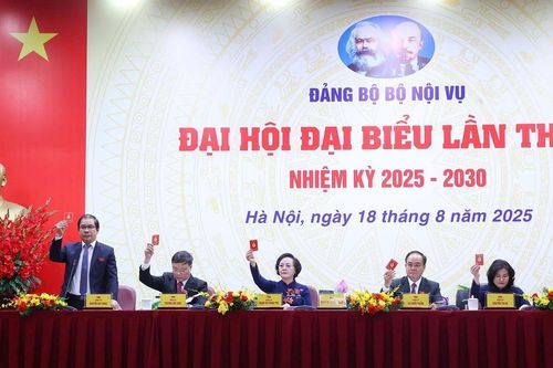 Cả nước sắp xếp, tinh giản gần 90.000 cán bộ, công chức, viên chức