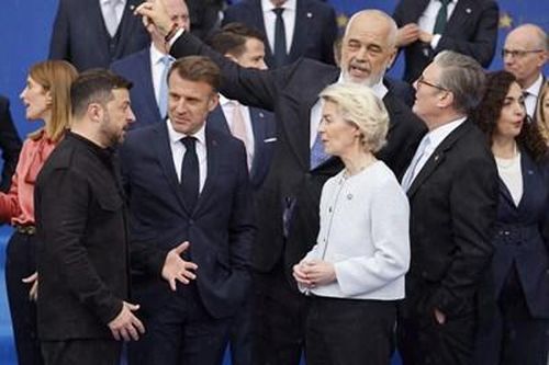 Các nhà lãnh đạo châu Âu 'tháp tùng' ông Zelensky tới Washington để hội đàm với ông Trump