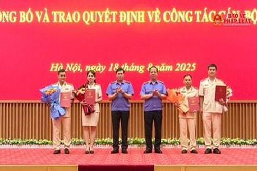 Cơ quan điều tra VKSND tối cao công bố và trao quyết định về công tác cán bộ