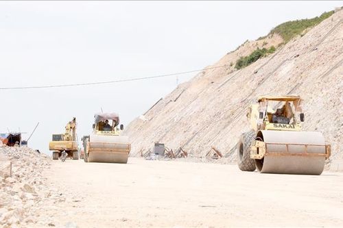 Cần siết chặt an toàn lao động trên công trường thi công cao tốc Bắc - Nam