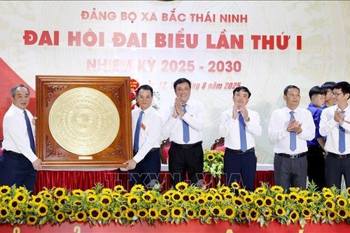 Chủ tịch nước gửi lời chúc xã Bắc Thái Ninh ngày càng giàu đẹp, văn minh và hạnh phúc