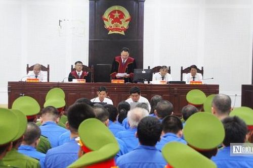 An ninh thắt chặt tại phiên tòa xét xử 23 bị cáo lừa đảo hơn 160 tỷ đồng