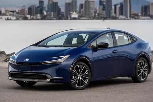 Top 10 xe hybrid tiết kiệm nhiên liệu nhất năm 2025: Toyota Prius đứng đầu