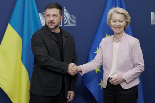 Ông Trump yêu cầu Ukraine từ bỏ Crimea và NATO ngay trước cuộc gặp ở Washington