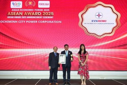 EVNHCMC được vinh danh Top 10 doanh nghiệp tiêu biểu ASEAN 2025