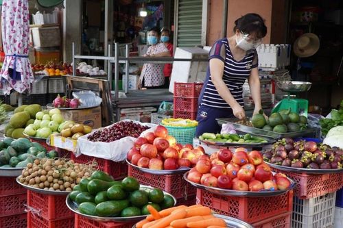 TP.HCM tìm giải pháp 'cứu' chợ truyền thống