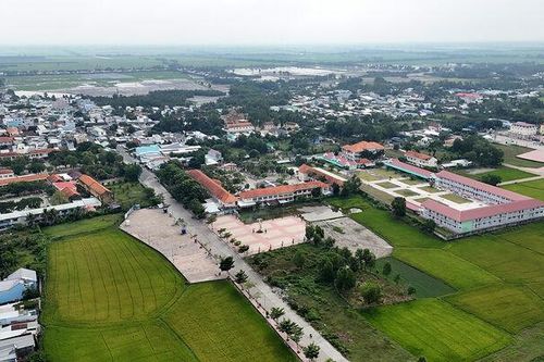Tri Tôn bừng sáng